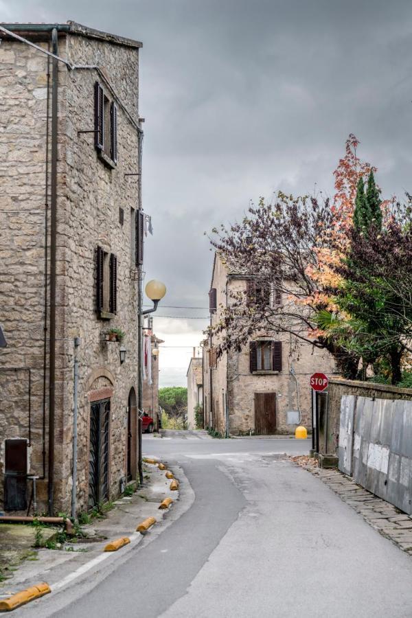 Authentic Tuscan - Entire House - Exclusive Use Villa Sassofortino Esterno foto