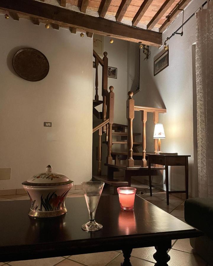 Authentic Tuscan - Entire House - Exclusive Use Villa Sassofortino Esterno foto