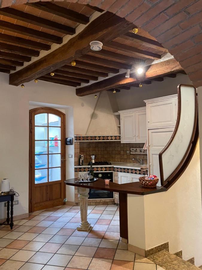 Authentic Tuscan - Entire House - Exclusive Use Villa Sassofortino Esterno foto